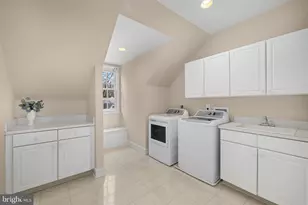 909 Douglass Dr, McLean, VA 22101 - Photo 39