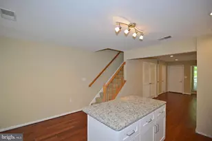 13107 Englishwood Ln, Fairfax, VA 22033 - Photo 7