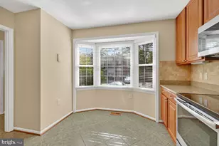 5654 Ridge View Dr, Alexandria, VA 22310 - Photo 7