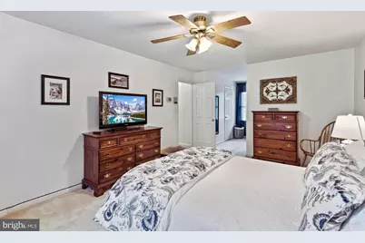 2131 Silentree Drive, Vienna, VA 22182 - Photo 25