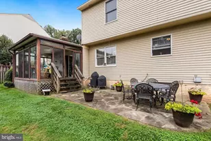 2131 Silentree Dr, Vienna, VA 22182 - Photo 33