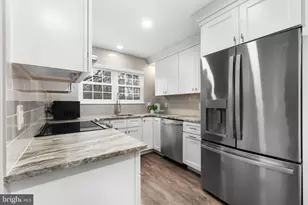 12014 Golf Ridge Ct, Fairfax, VA 22033 - Photo 11