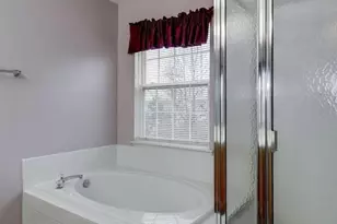 2541 Banshire Dr, Herndon, VA 20171 - Photo 25