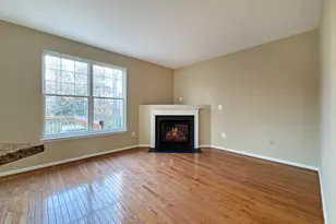 12652 Heron Ridge Dr, Fairfax, VA 22030 - Photo 11