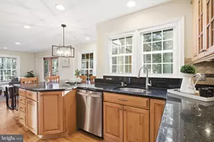 4746 Holly Ave, Fairfax, VA 22030 - Photo 27