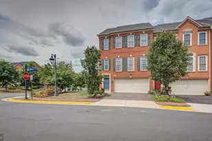 8070 Samuel Wallis St, Lorton, VA 22079 - Photo 3