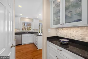 9616 Oakington Dr, Fairfax Station, VA 22039 - Photo 27