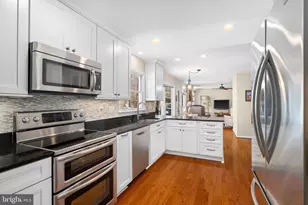 9616 Oakington Dr, Fairfax Station, VA 22039 - Photo 21