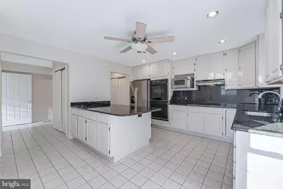 13130 Pavilion Lane, Fairfax, VA 22033 - Photo 23