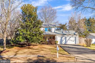 13130 Pavilion Ln, Fairfax, VA 22033 - Photo 3