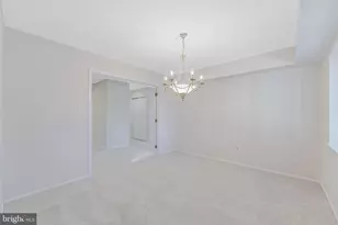 13130 Pavilion Ln, Fairfax, VA 22033 - Photo 13