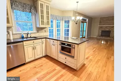15292 Surrey House Way, Centreville, VA 20120 - Photo 11