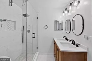 5920 Baron Kent Ln, Centreville, VA 20120 - Photo 9