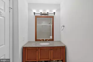 7200 Beachway Ct, Springfield, VA 22153 - Photo 19