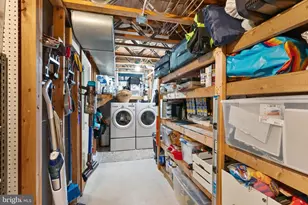 9607 Lake Braddock Dr, Burke, VA 22015 - Photo 49