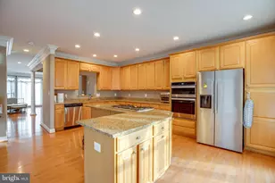 5410 Pachysandra Ln, Centreville, VA 20120 - Photo 17