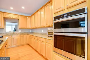 5410 Pachysandra Ln, Centreville, VA 20120 - Photo 19