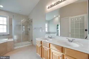 5410 Pachysandra Ln, Centreville, VA 20120 - Photo 39