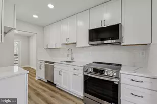 11931 Barrel Cooper Ct, Reston, VA 20191 - Photo 7