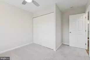 11931 Barrel Cooper Ct, Reston, VA 20191 - Photo 17