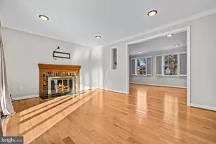 7819 Freehollow Dr, Falls Church, VA 22042 - Photo 7