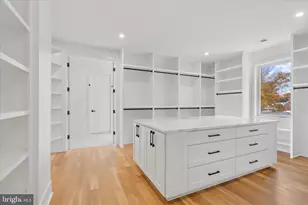 1832 Pimmit Dr, Falls Church, VA 22043 - Photo 15