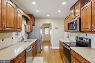 5404 Francy Adams Ct, Fairfax, VA 22032 - Photo 15