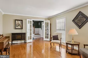 5404 Francy Adams Ct, Fairfax, VA 22032 - Photo 9