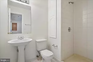 1711 Blue Flint Ct, Reston, VA 20190 - Photo 29