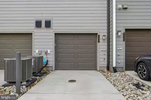 13331 Launders St, Herndon, VA 20171 - Photo 23