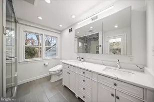 515 Woodland Ct NW, Vienna, VA 22180 - Photo 15