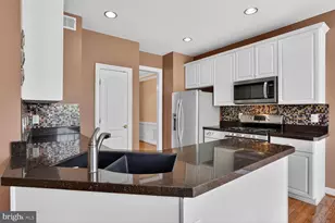 9572 Lagersfield Cir, Vienna, VA 22181 - Photo 3