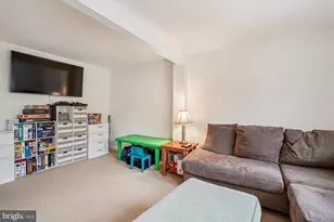 14701 Winterfield Ct, Centreville, VA 20120 - Photo 9