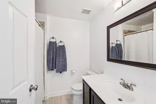 14701 Winterfield Ct, Centreville, VA 20120 - Photo 27