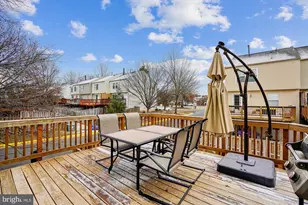 14701 Winterfield Ct, Centreville, VA 20120 - Photo 19