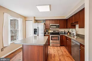 14701 Winterfield Ct, Centreville, VA 20120 - Photo 15