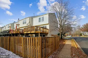 14701 Winterfield Ct, Centreville, VA 20120 - Photo 43