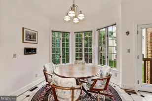 914 Helga Pl, McLean, VA 22102 - Photo 17