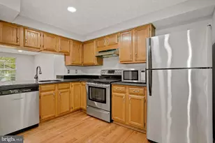 1539 Woodcrest Dr, Reston, VA 20194 - Photo 11