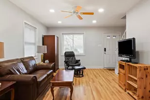 5883 Blaine Dr, Alexandria, VA 22303 - Photo 3