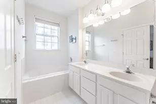 11575 Cavalier Landing Ct, Fairfax, VA 22030 - Photo 23