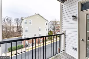 11575 Cavalier Landing Ct, Fairfax, VA 22030 - Photo 33