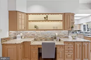 10105 Walker Lake Dr, Great Falls, VA 22066 - Photo 37