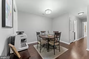 2806 Lee Oaks Pl, Falls Church, VA 22046 - Photo 9