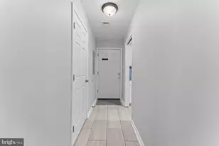 2806 Lee Oaks Pl, Falls Church, VA 22046 - Photo 3