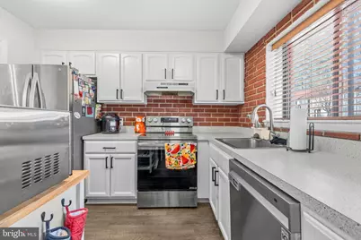 2046 Golf Course Drive, Reston, VA 20191 - Photo 9