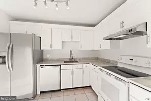 6001 Little Brook Ct, Clifton, VA 20124 - Photo 1