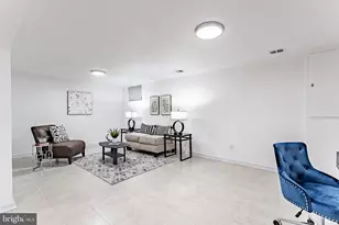 6020 Forrest Hollow Ln, Springfield, VA 22152 - Photo 13