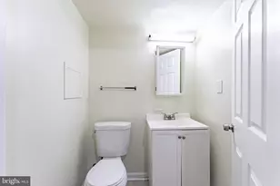 6020 Forrest Hollow Ln, Springfield, VA 22152 - Photo 31