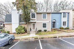 6020 Forrest Hollow Ln, Springfield, VA 22152 - Photo 7